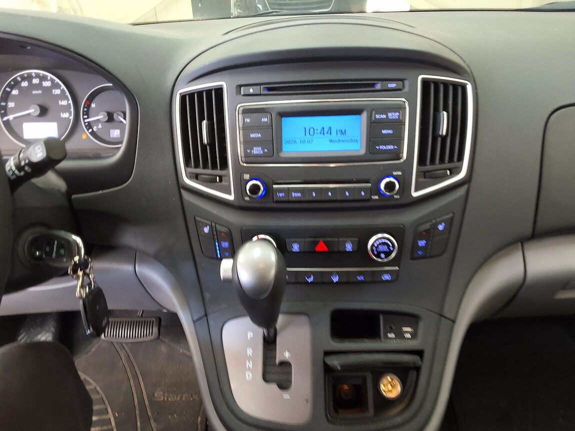 HYUNDAI THE NEW GRAND STAREX 12-SEATER DIESEL SMART 2019 - zdjęcie 24