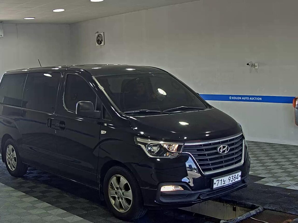 HYUNDAI THE NEW GRAND STAREX 12-SEATER DIESEL SMART 2019 - zdjęcie 3