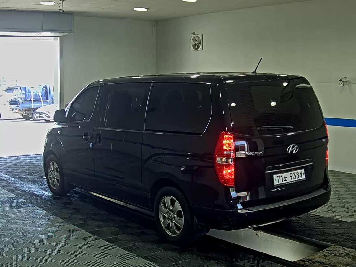 HYUNDAI THE NEW GRAND STAREX 12-SEATER DIESEL SMART 2019 - zdjęcie 6