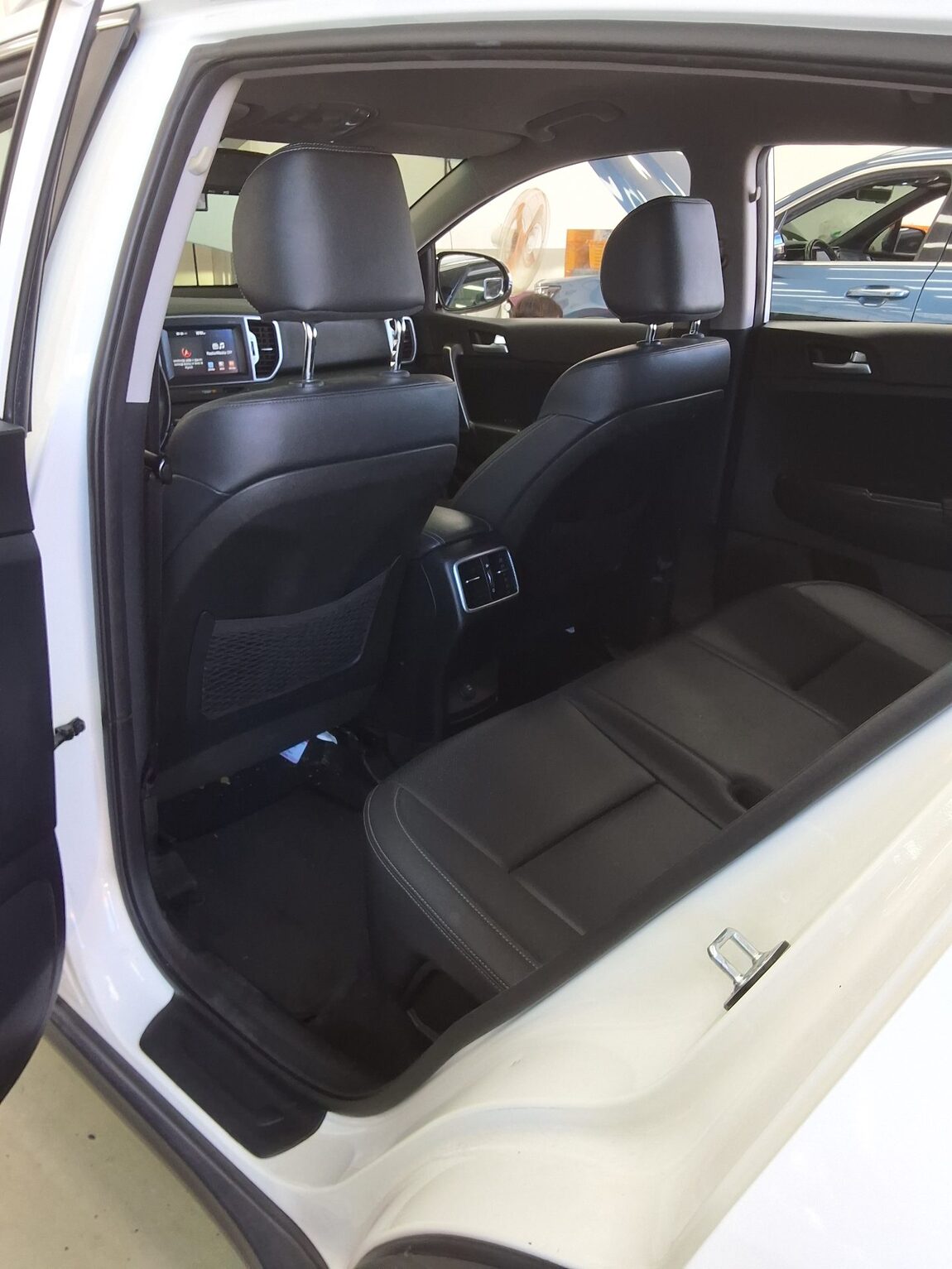 KIA NEW SPORTAGE 1.7 2WD NOBLESSE 2017 - zdjęcie 12