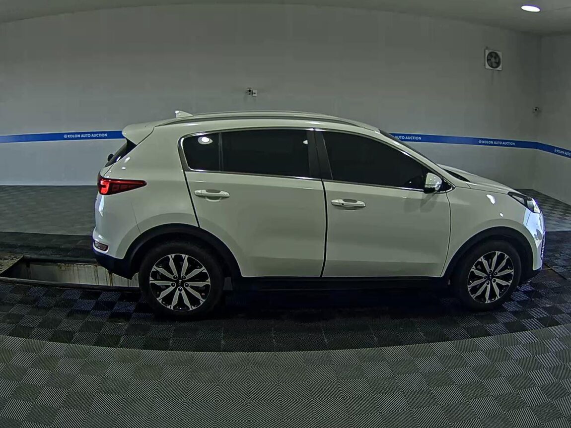 KIA NEW SPORTAGE 1.7 2WD NOBLESSE 2017 - zdjęcie 4