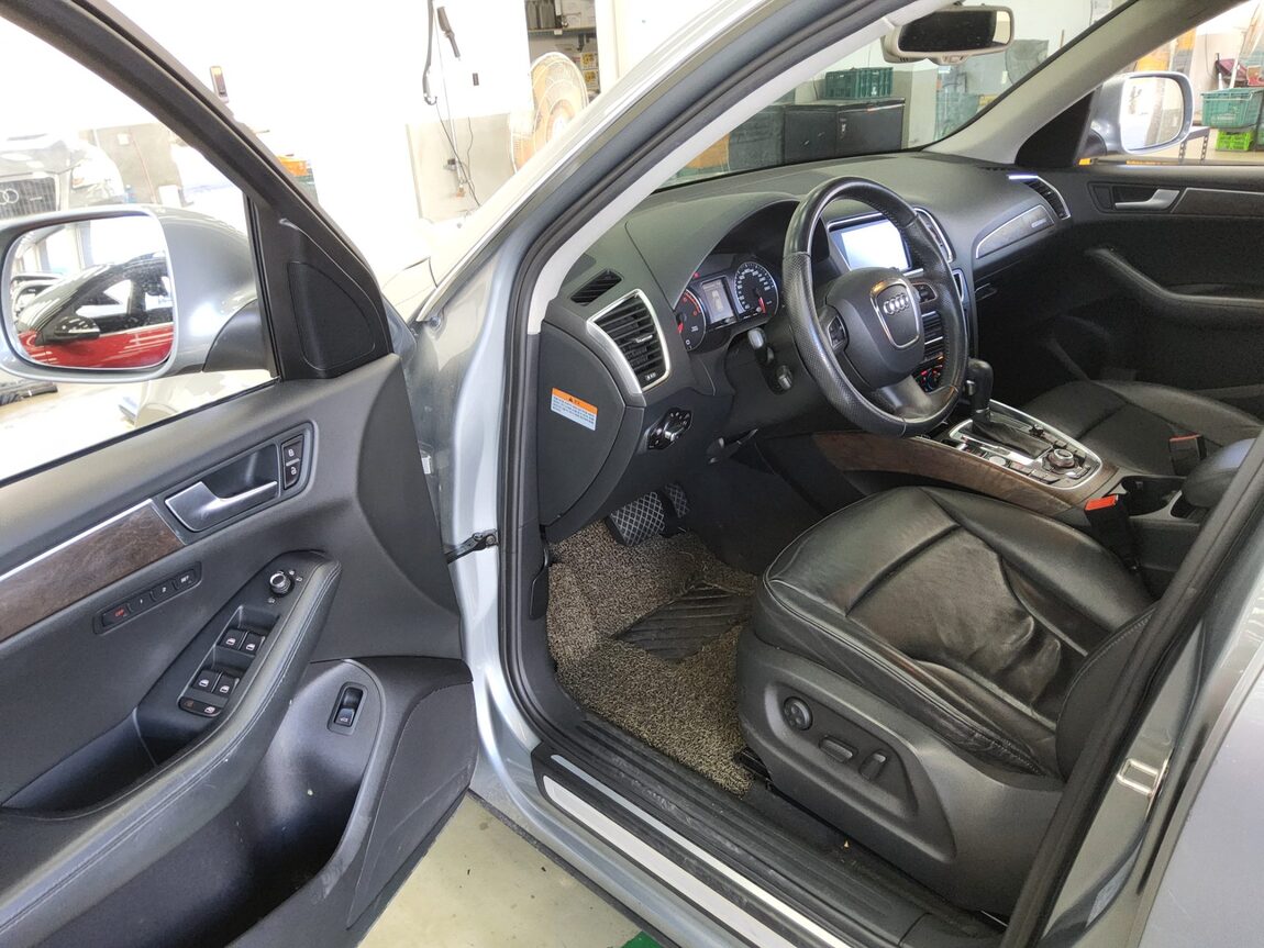 AUDI Q5 2.0 TDI QUATTRO DYNAMIC 2012 - zdjęcie 10