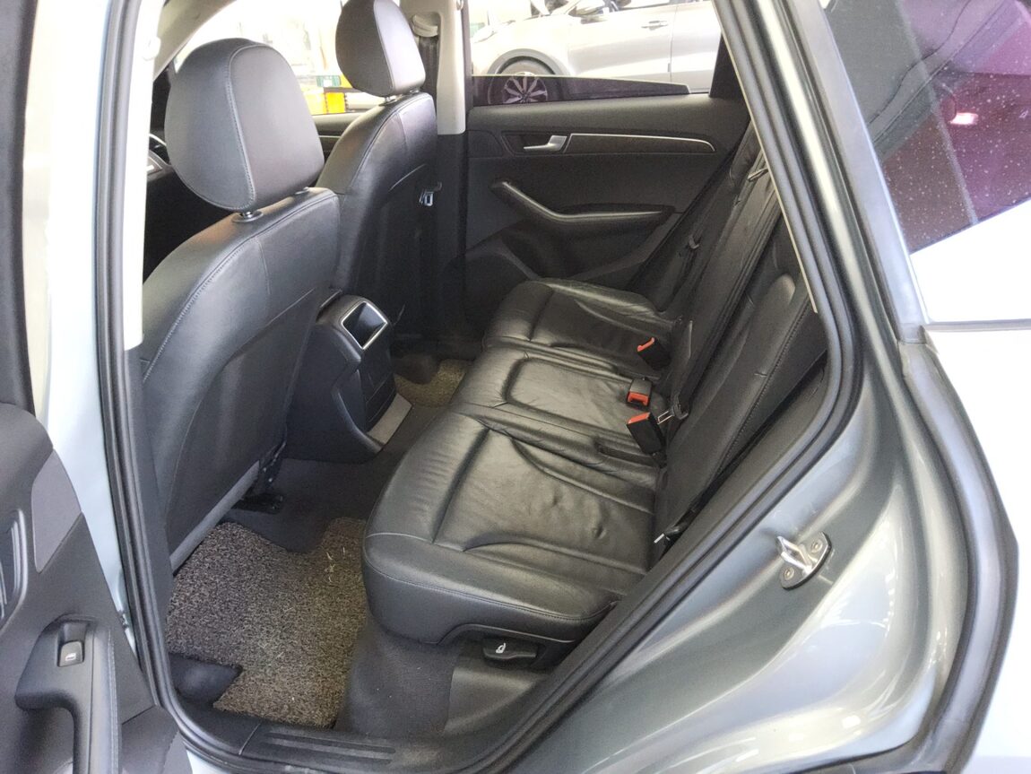 AUDI Q5 2.0 TDI QUATTRO DYNAMIC 2012 - zdjęcie 12