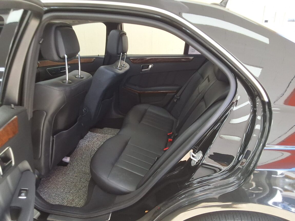 MERCEDES-BENZ E-CLASS (4TH GEN) E300 ELEGANCE 2012 - zdjęcie 13
