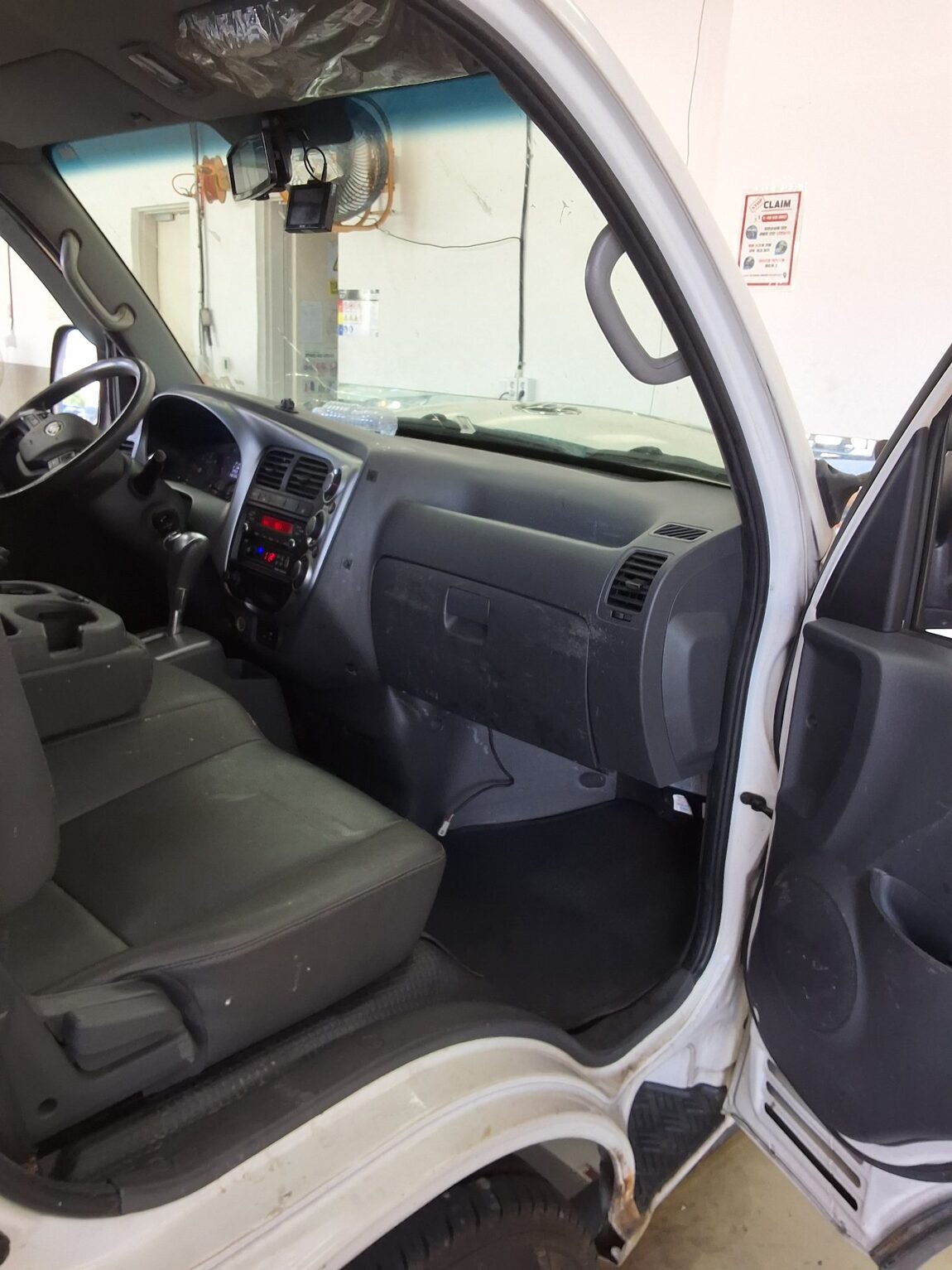 KIA BONGO III CARGO FREEZER BOX TRUCK 1 TON KING CAB 2017 - zdjęcie 12