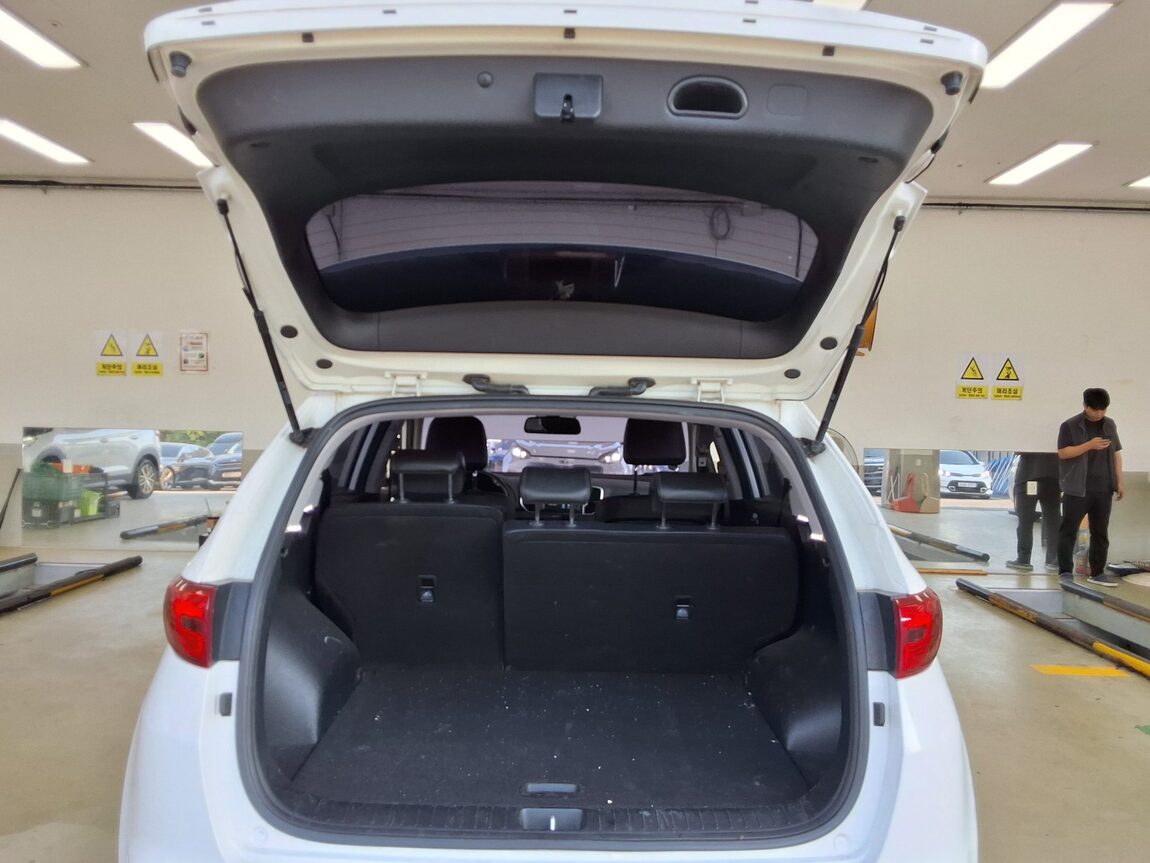 KIA NEW SPORTAGE R2.0 4WD NOBLESSE 2016 - zdjęcie 15