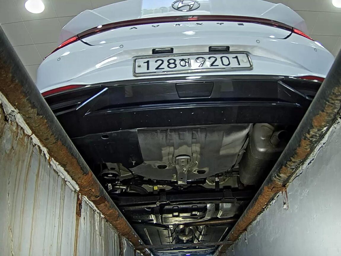 HYUNDAI AVANTE (CN7) 1.6 GASOLINE SMART 2021 - zdjęcie 8