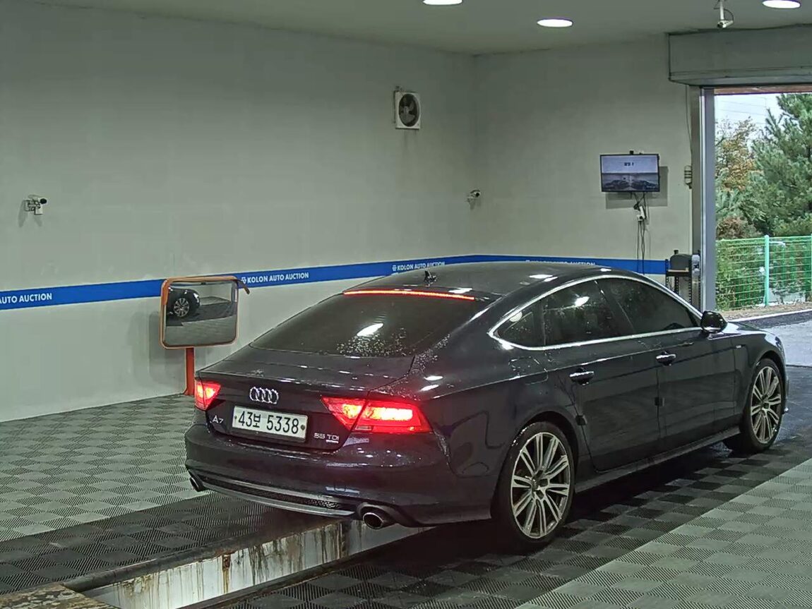 AUDI A7 55 TDI QUATTRO PRESTIGE 2015 - zdjęcie 5