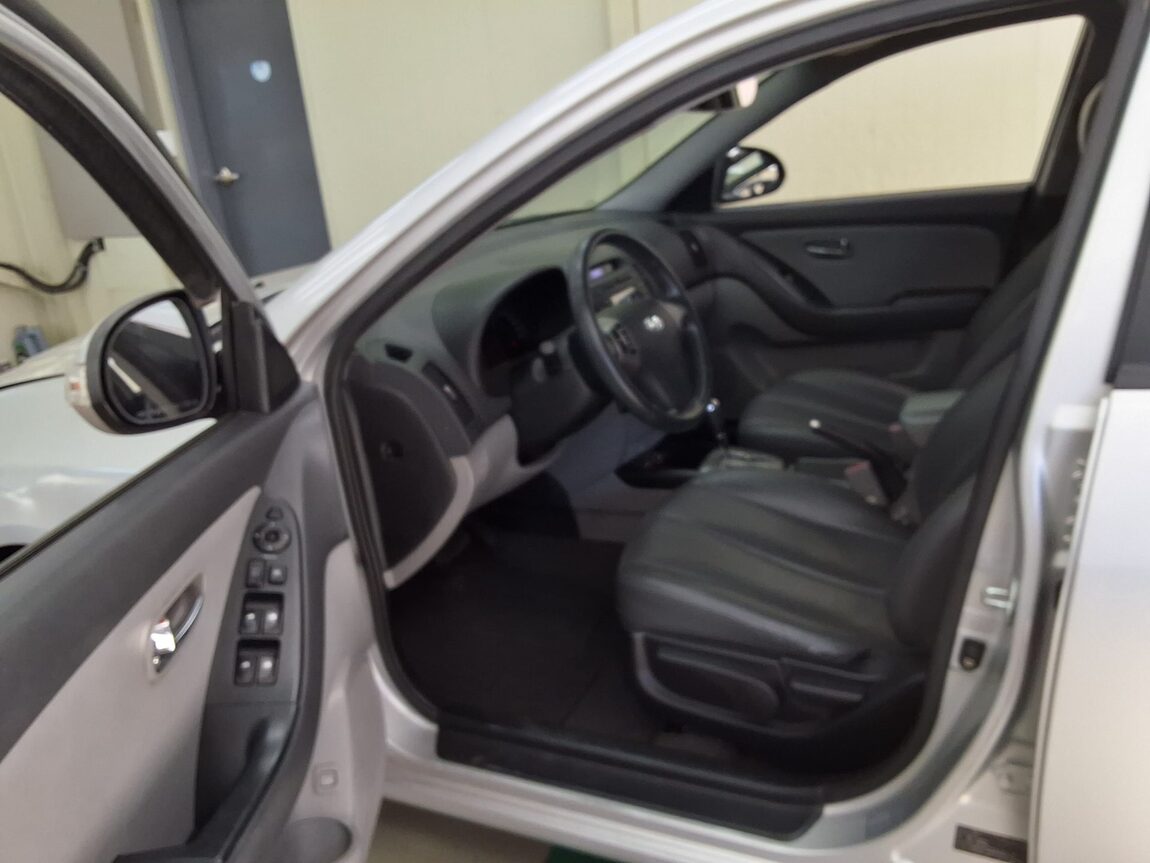 HYUNDAI AVANTE HD 1.6 VVT S16 LUXURY 2010 - zdjęcie 11