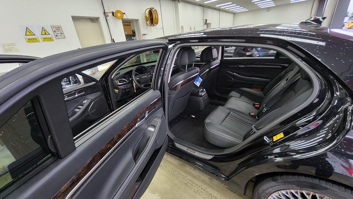 GENESIS G90 3.8 AWD PREMIUM LUXURY 2021 - zdjęcie 12