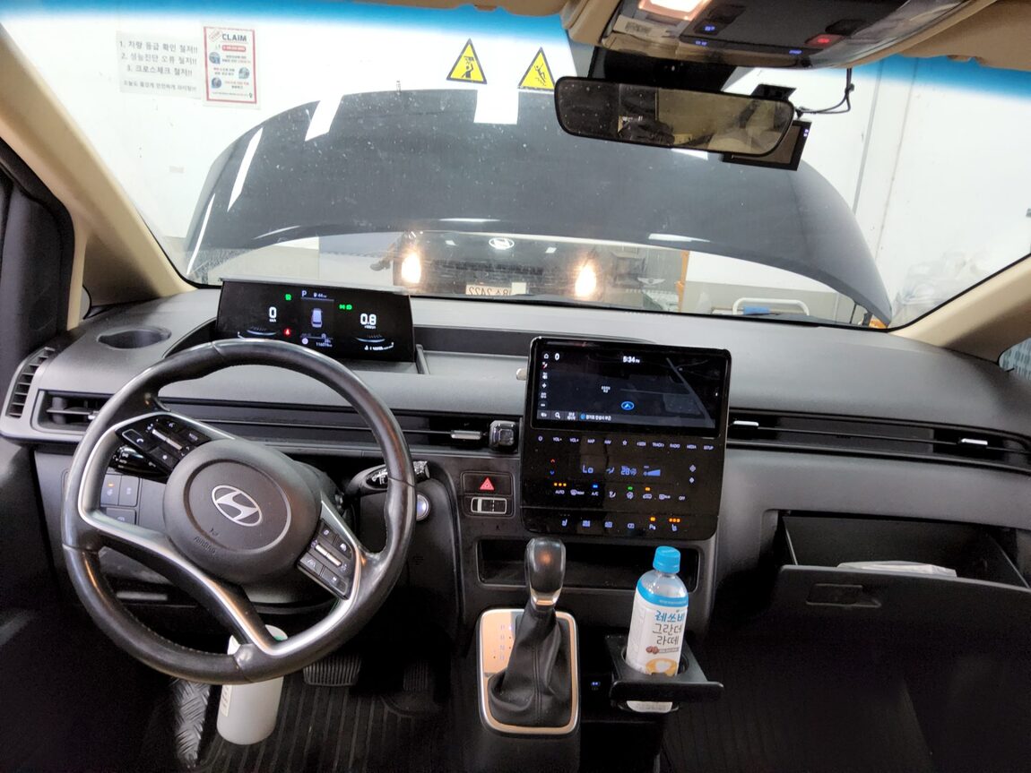 HYUNDAI STARIA 2.2 DIESEL CARGO 5-SEATER MODERN 2025 - zdjęcie 11
