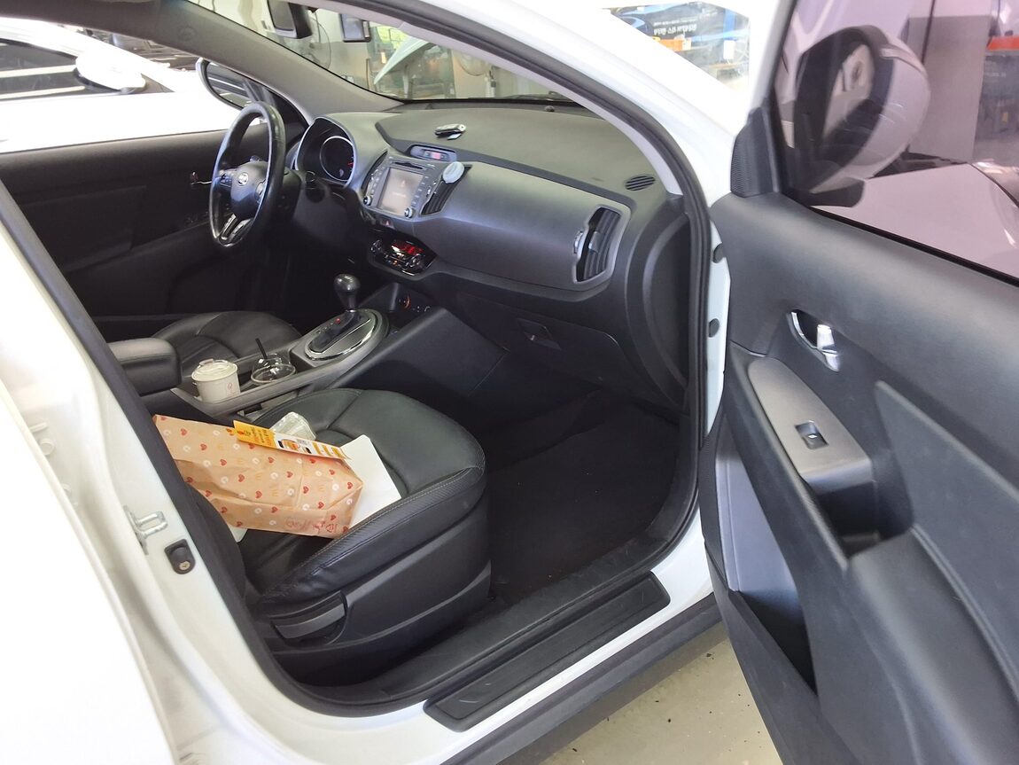 KIA THE NEW SPORTAGE R DIESEL R2.0 2WD PRESTIGE 2014 - zdjęcie 14