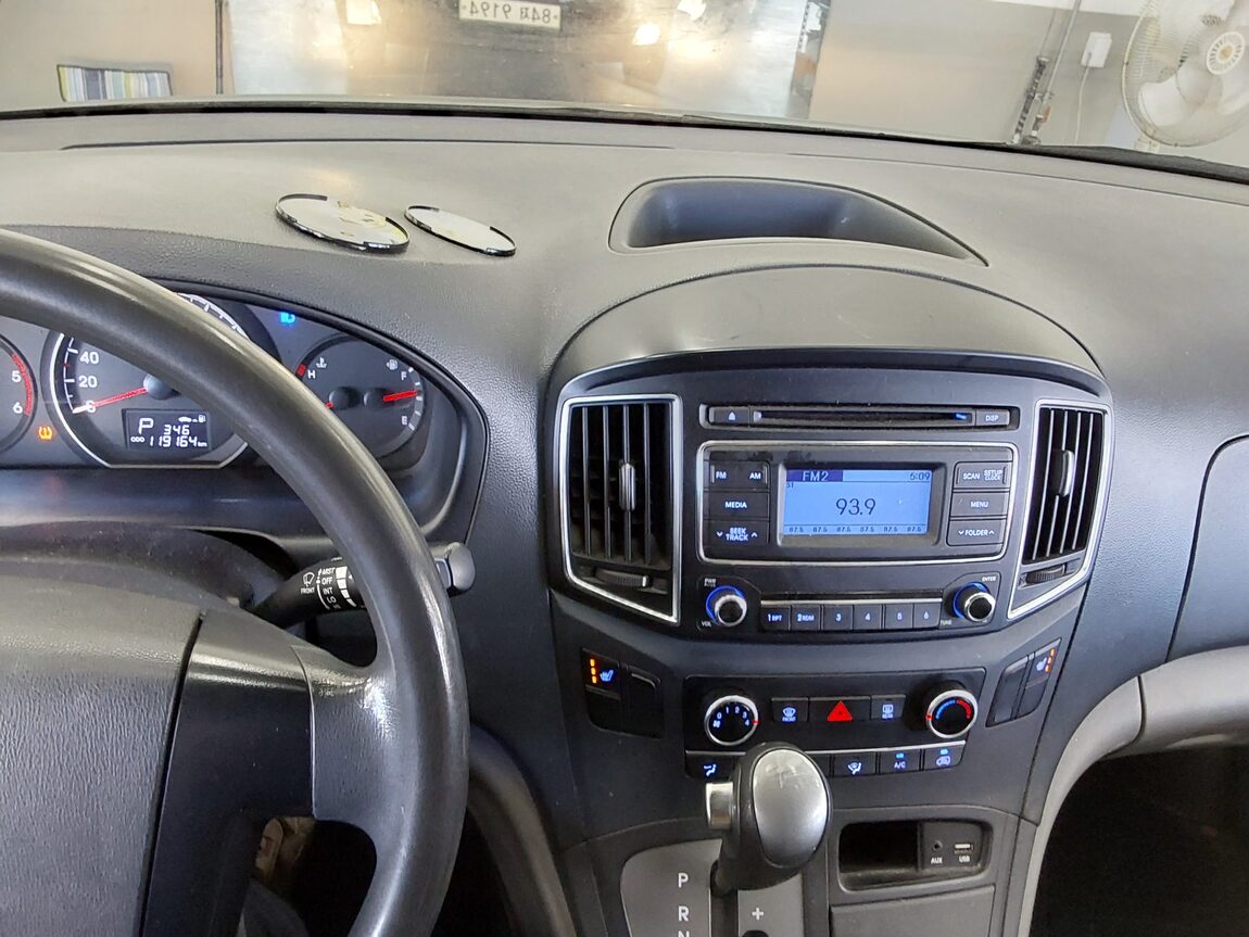 HYUNDAI GRAND STAREX 3-SEATER DIESEL VAN SMART 2016 - zdjęcie 17