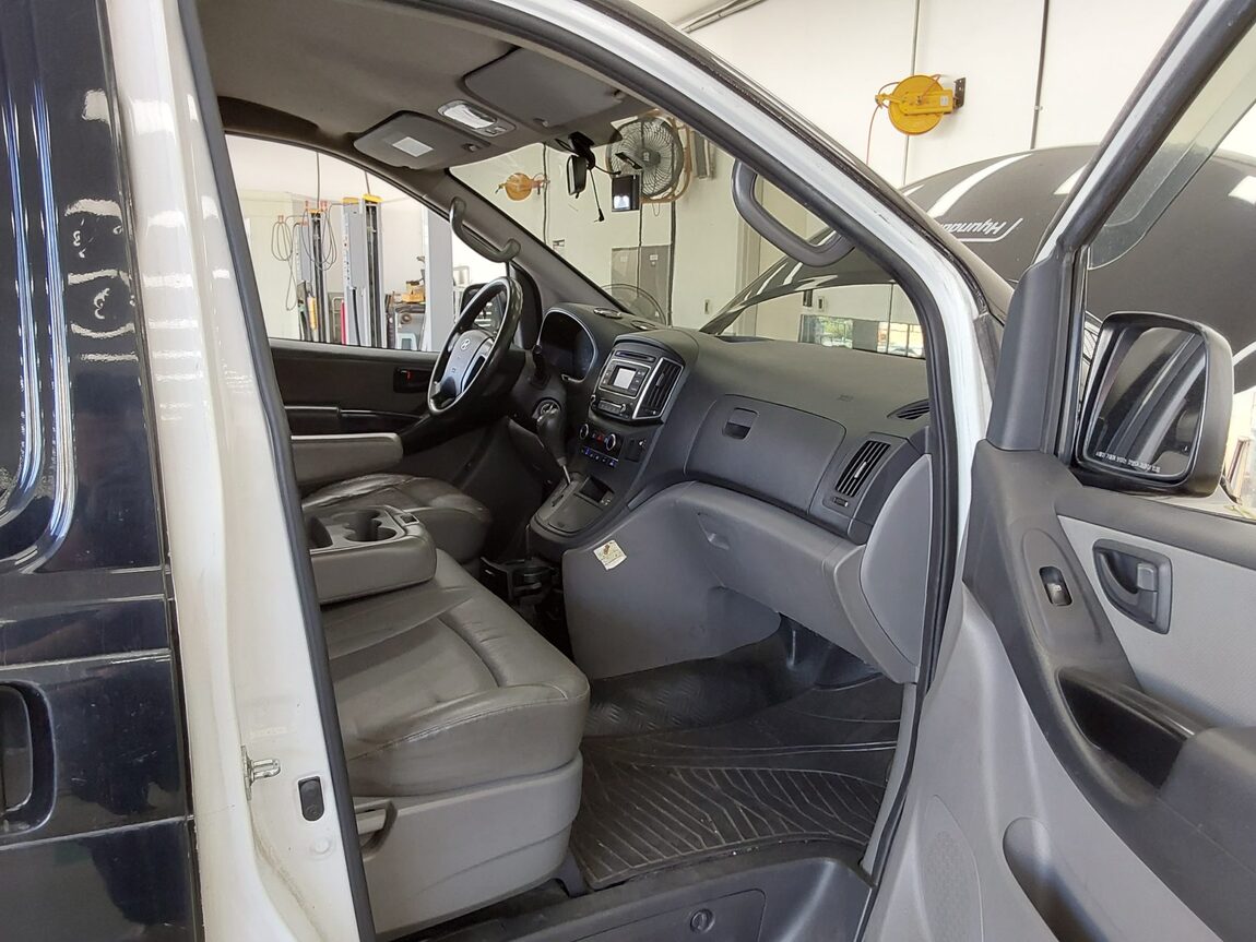 HYUNDAI GRAND STAREX 3-SEATER DIESEL VAN SMART 2016 - zdjęcie 14