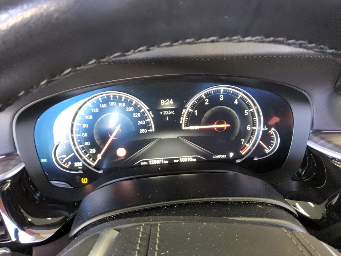 BMW 5 SERIES (7TH GEN) 530i xDRIVE M SPORT PACK PLUS 2018 - zdjęcie 9