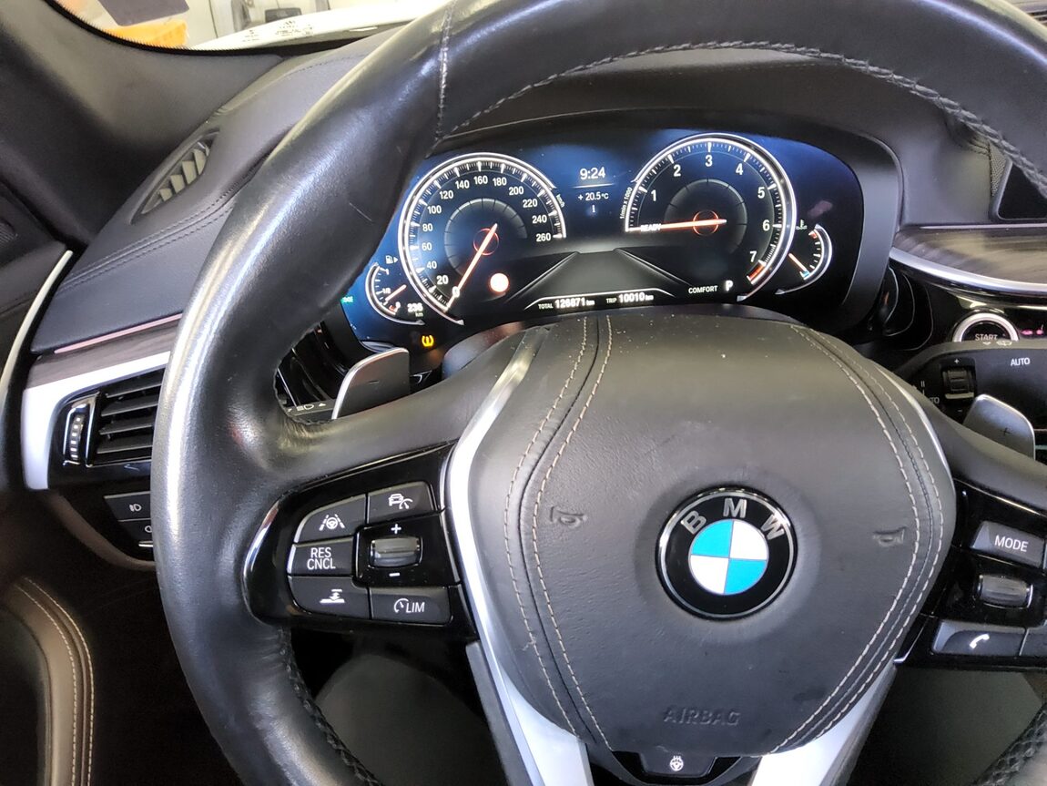 BMW 5 SERIES (7TH GEN) 530i xDRIVE M SPORT PACK PLUS 2018 - zdjęcie 18
