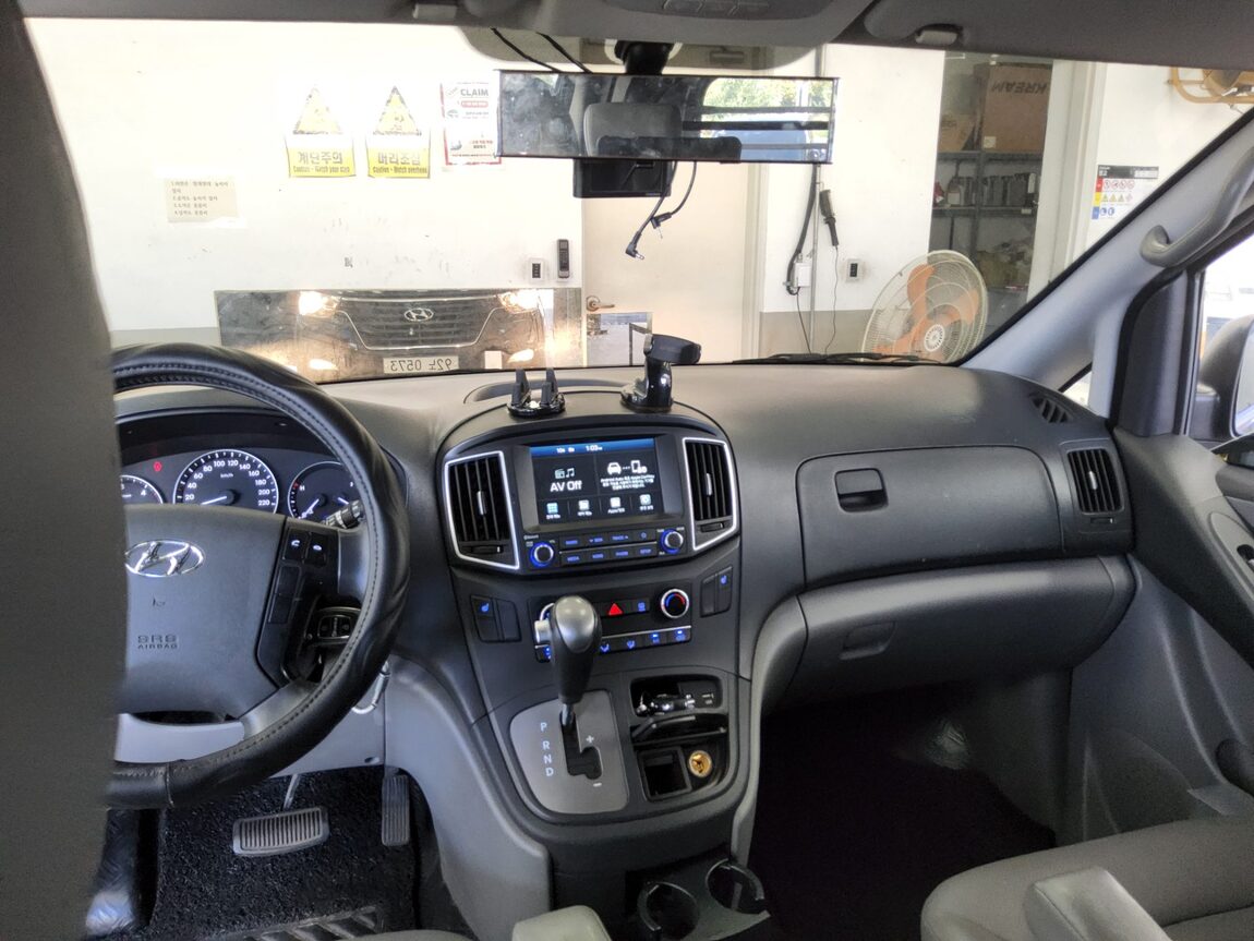 HYUNDAI THE NEW GRAND STAREX 5-SEATER DIESEL VAN SMART 2020 - zdjęcie 11