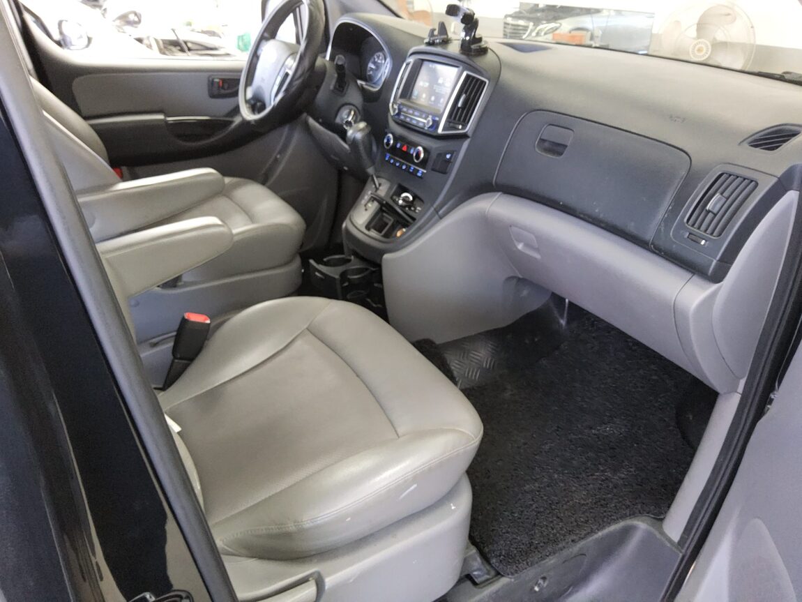HYUNDAI THE NEW GRAND STAREX 5-SEATER DIESEL VAN SMART 2020 - zdjęcie 14