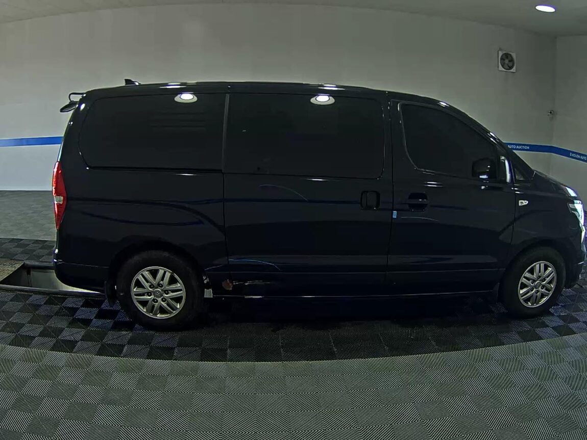 HYUNDAI THE NEW GRAND STAREX 5-SEATER DIESEL VAN SMART 2020 - zdjęcie 4