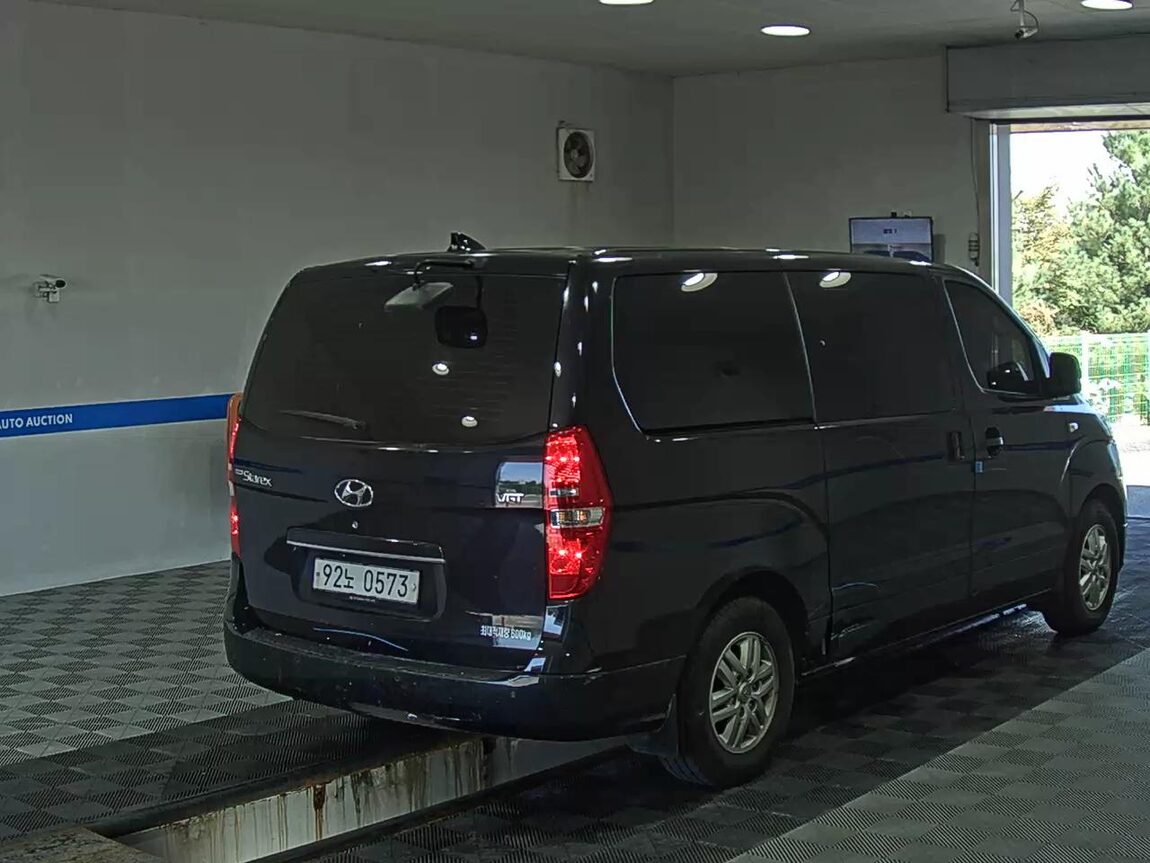 HYUNDAI THE NEW GRAND STAREX 5-SEATER DIESEL VAN SMART 2020 - zdjęcie 5