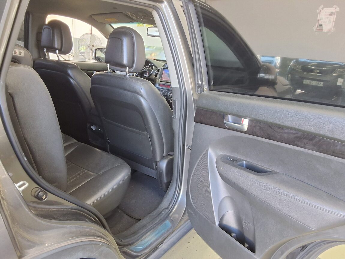 KIA NEW SORENTO R R2.0 2WD TLX SPECIAL 2013 - zdjęcie 13