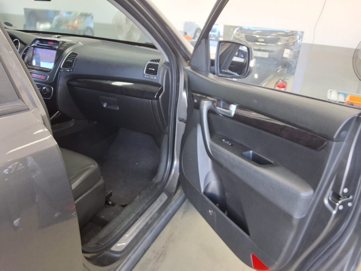 KIA NEW SORENTO R R2.0 2WD TLX SPECIAL 2013 - zdjęcie 14