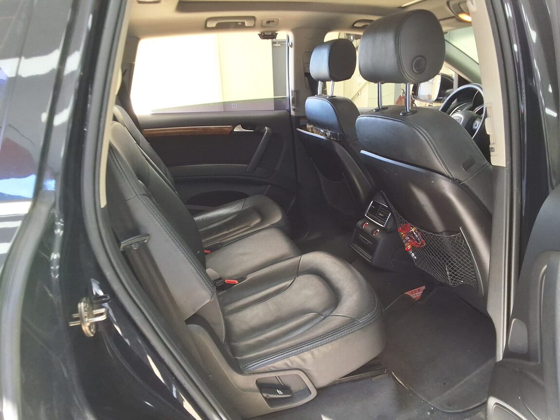 AUDI Q7 3.0 TDI QUATTRO 2010 - zdjęcie 14