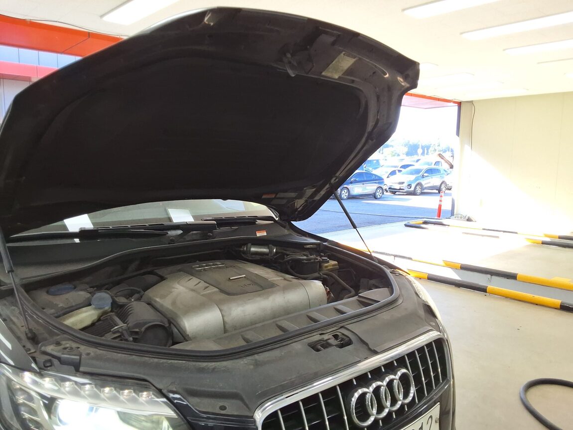 AUDI Q7 3.0 TDI QUATTRO 2010 - zdjęcie 18