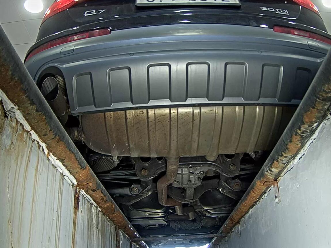 AUDI Q7 3.0 TDI QUATTRO 2010 - zdjęcie 8