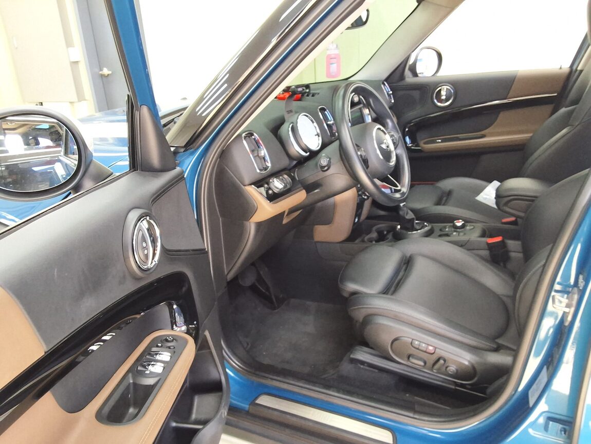 MINI COUNTRYMAN (2ND GEN) 2.0 D 2018 - zdjęcie 11