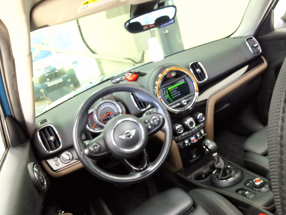 MINI COUNTRYMAN (2ND GEN) 2.0 D 2018 - zdjęcie 12