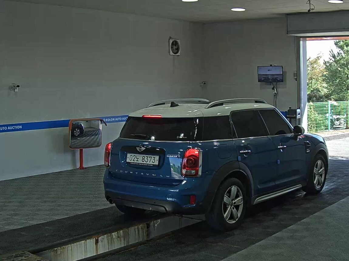 MINI COUNTRYMAN (2ND GEN) 2.0 D 2018 - zdjęcie 5