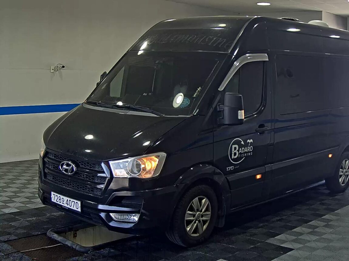 HYUNDAI SOLATI 16-SEATER DELUXE 2016 - zdjęcie 2