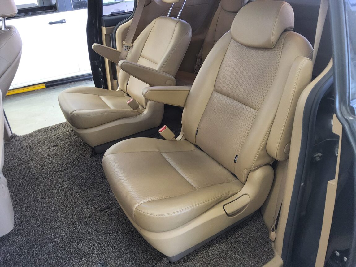KIA ALL NEW CARNIVAL 9-SEATER DIESEL PRESTIGE 2017 - zdjęcie 12