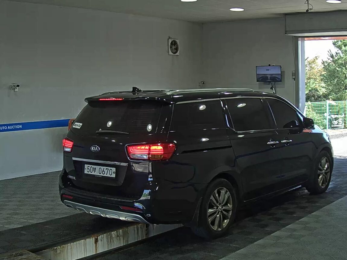 KIA ALL NEW CARNIVAL 9-SEATER DIESEL PRESTIGE 2017 - zdjęcie 5