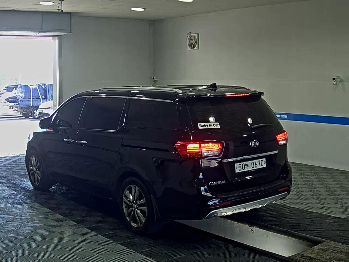 KIA ALL NEW CARNIVAL 9-SEATER DIESEL PRESTIGE 2017 - zdjęcie 6
