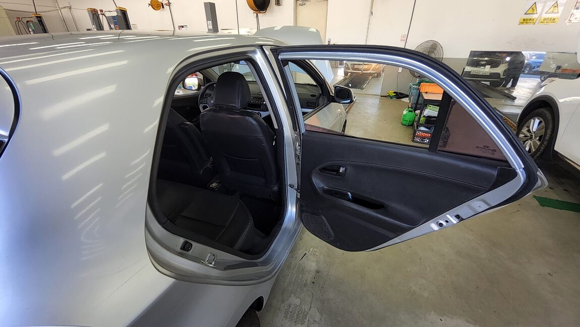 KIA ALL NEW MORNING GASOLINE DELUXE 2012 - zdjęcie 13