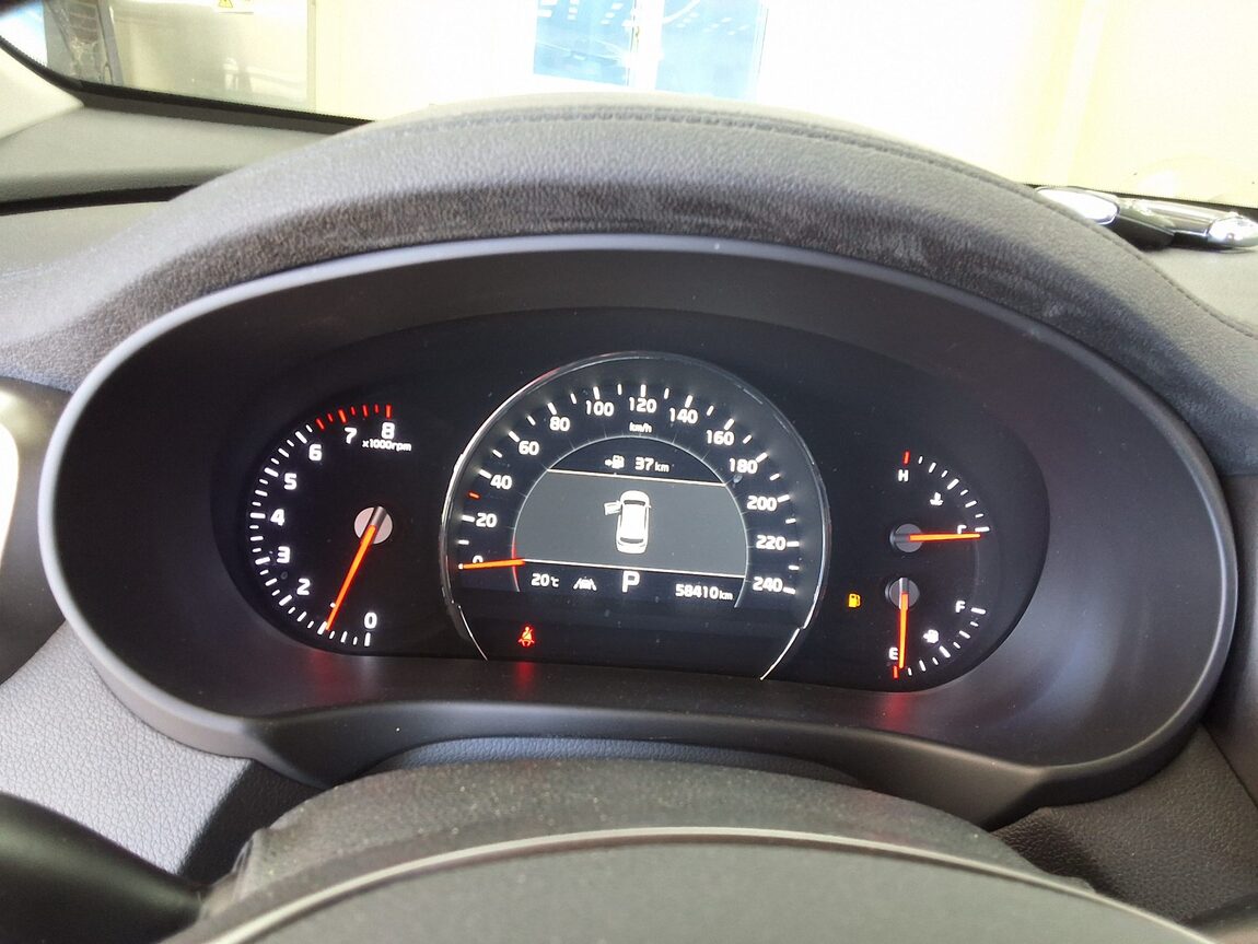 KIA THE NEW SORENTO GASOLINE 2.0 2WD MASTER SPECIAL 2020 - zdjęcie 10