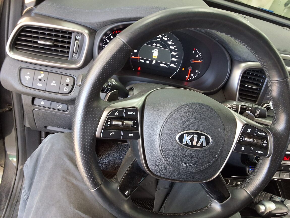 KIA THE NEW SORENTO GASOLINE 2.0 2WD MASTER SPECIAL 2020 - zdjęcie 23