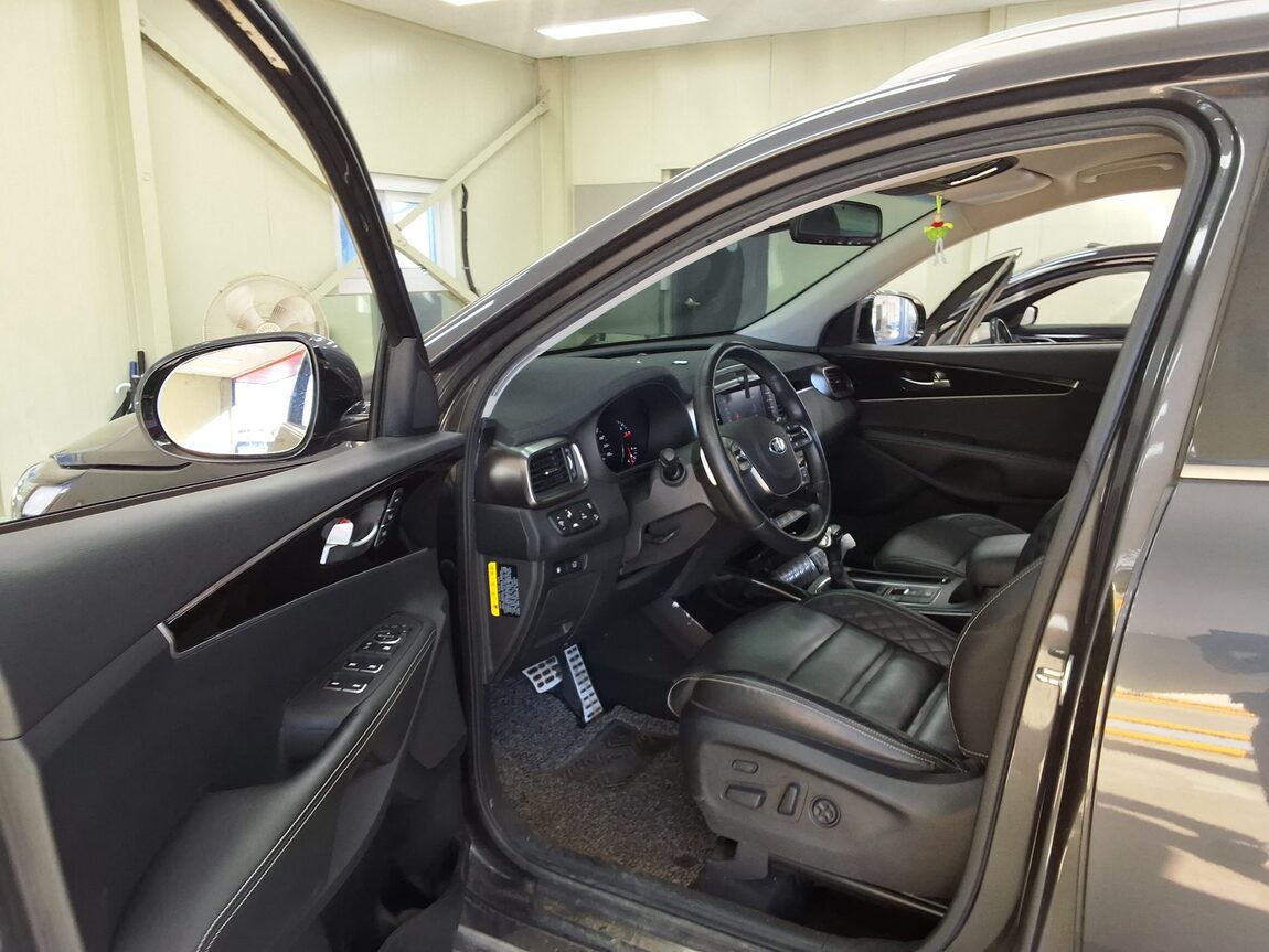 KIA THE NEW SORENTO GASOLINE 2.0 2WD MASTER SPECIAL 2020 - zdjęcie 11