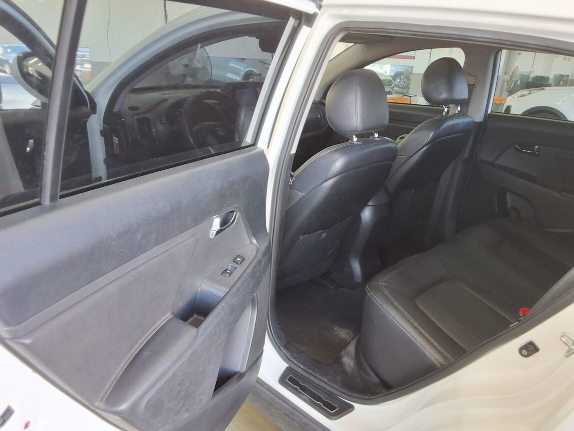 KIA SPORTAGE R DIESEL R2.0 2WD TLX PREMIUM 2012 - zdjęcie 12