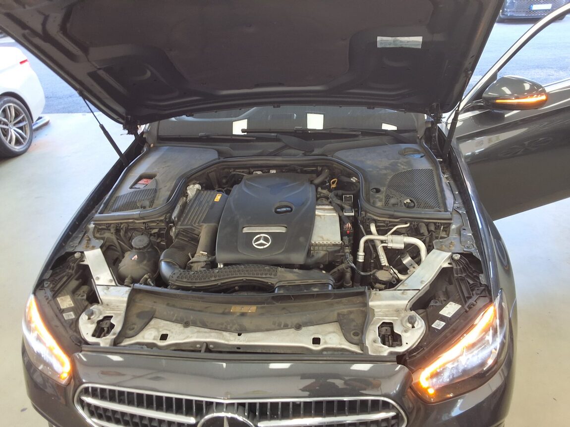 MERCEDES-BENZ E-CLASS (5TH GEN) E250 AVANTGARDE 2021 - zdjęcie 19