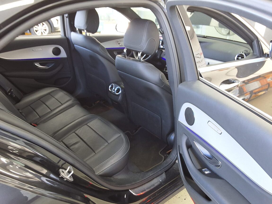 MERCEDES-BENZ E-CLASS (5TH GEN) E250 AVANTGARDE 2021 - zdjęcie 13