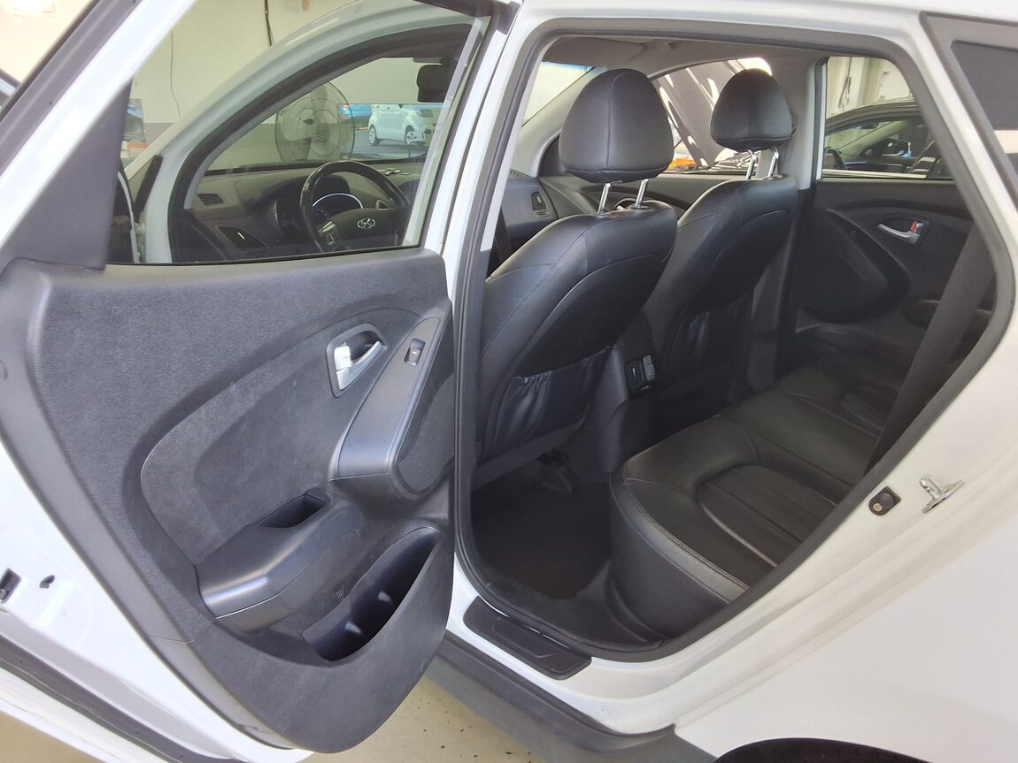 HYUNDAI NEW TUCSON ix DIESEL R2.0 2WD SMART SPECIAL 2015 - zdjęcie 12