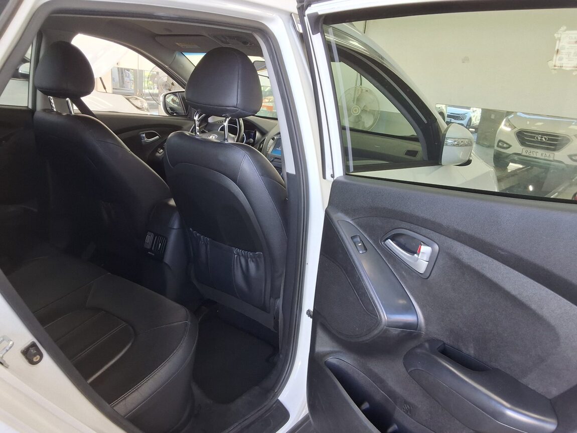 HYUNDAI NEW TUCSON ix DIESEL R2.0 2WD SMART SPECIAL 2015 - zdjęcie 13