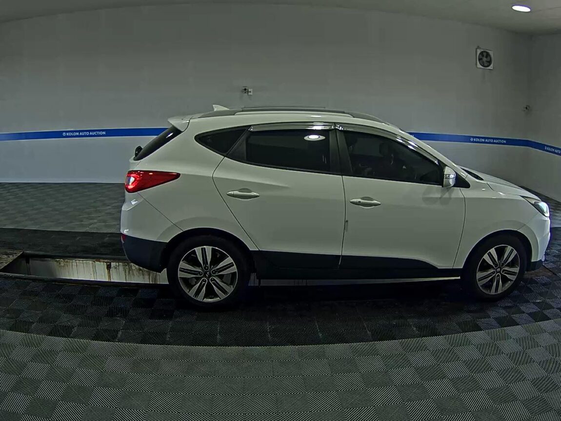 HYUNDAI NEW TUCSON ix DIESEL R2.0 2WD SMART SPECIAL 2015 - zdjęcie 4