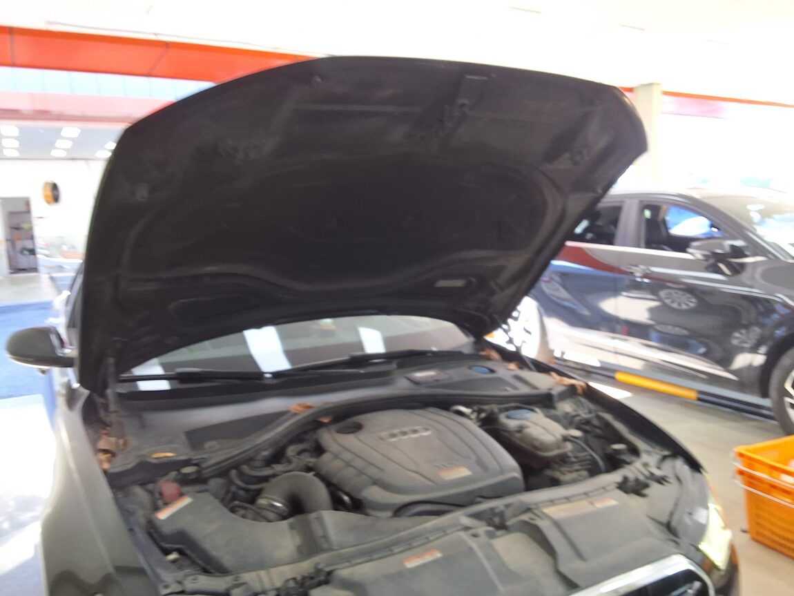 AUDI A6 (4TH GEN) 2.0 TDI 2013 - zdjęcie 18