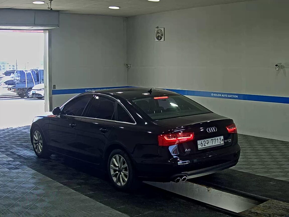 AUDI A6 (4TH GEN) 2.0 TDI 2013 - zdjęcie 6