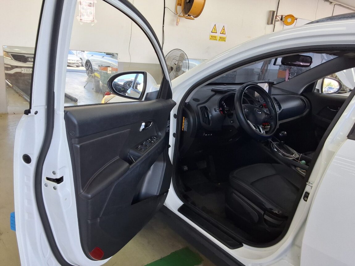 KIA SPORTAGE R DIESEL R2.0 2WD TLX LUXURY MODEL 2012 - zdjęcie 10