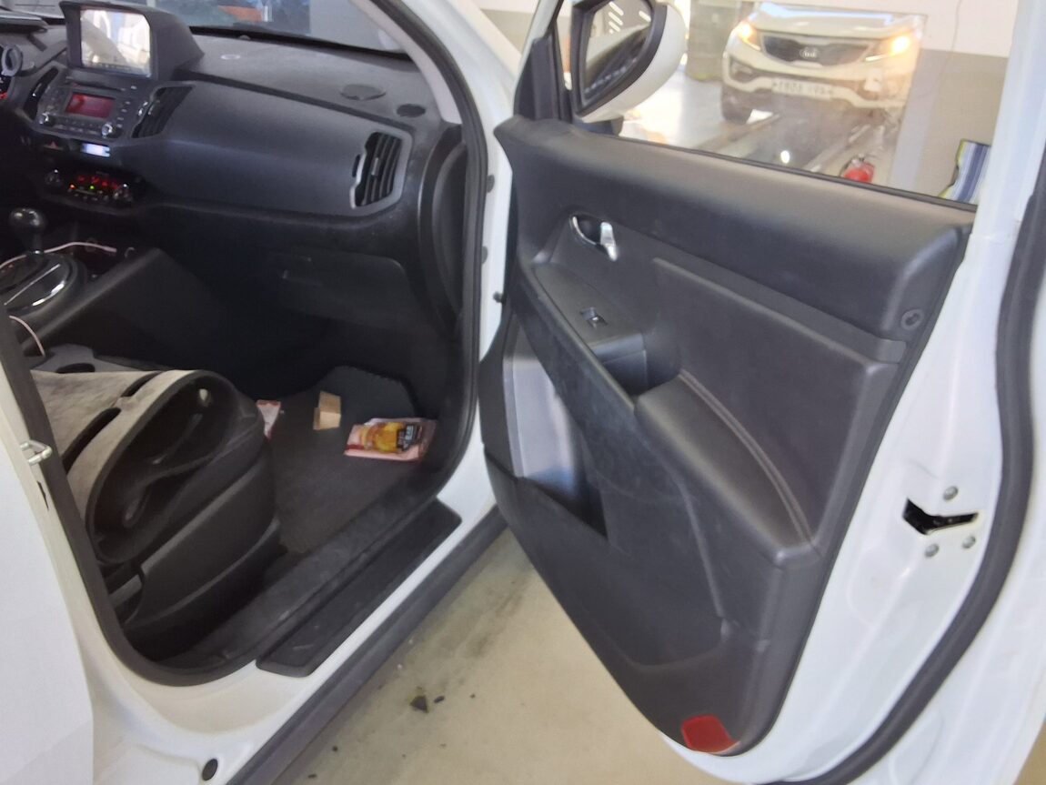 KIA SPORTAGE R DIESEL R2.0 2WD TLX LUXURY MODEL 2012 - zdjęcie 14